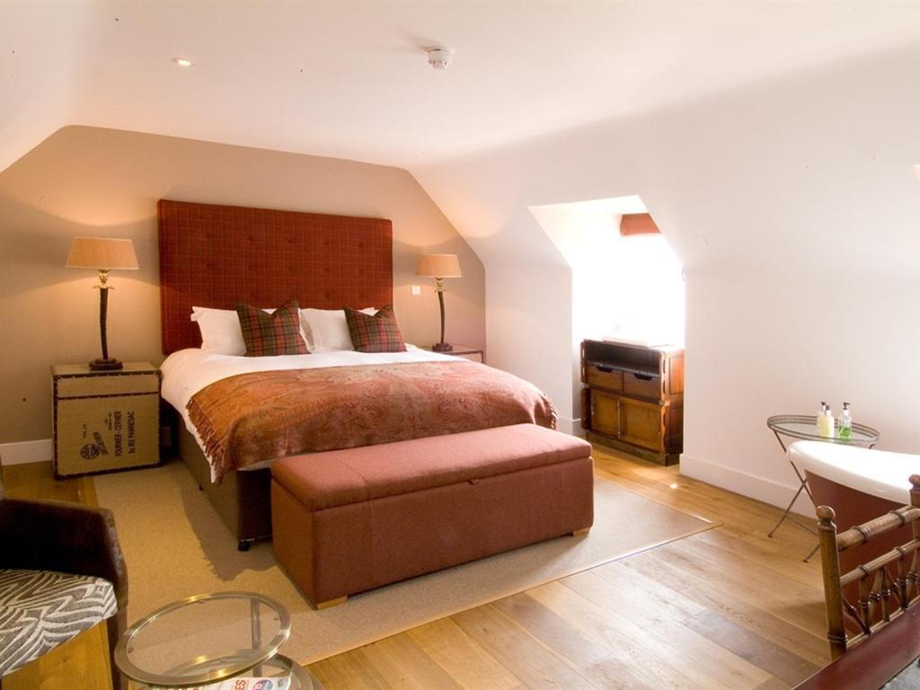 The Percy Arms Hotel Guildford Kültér fotó